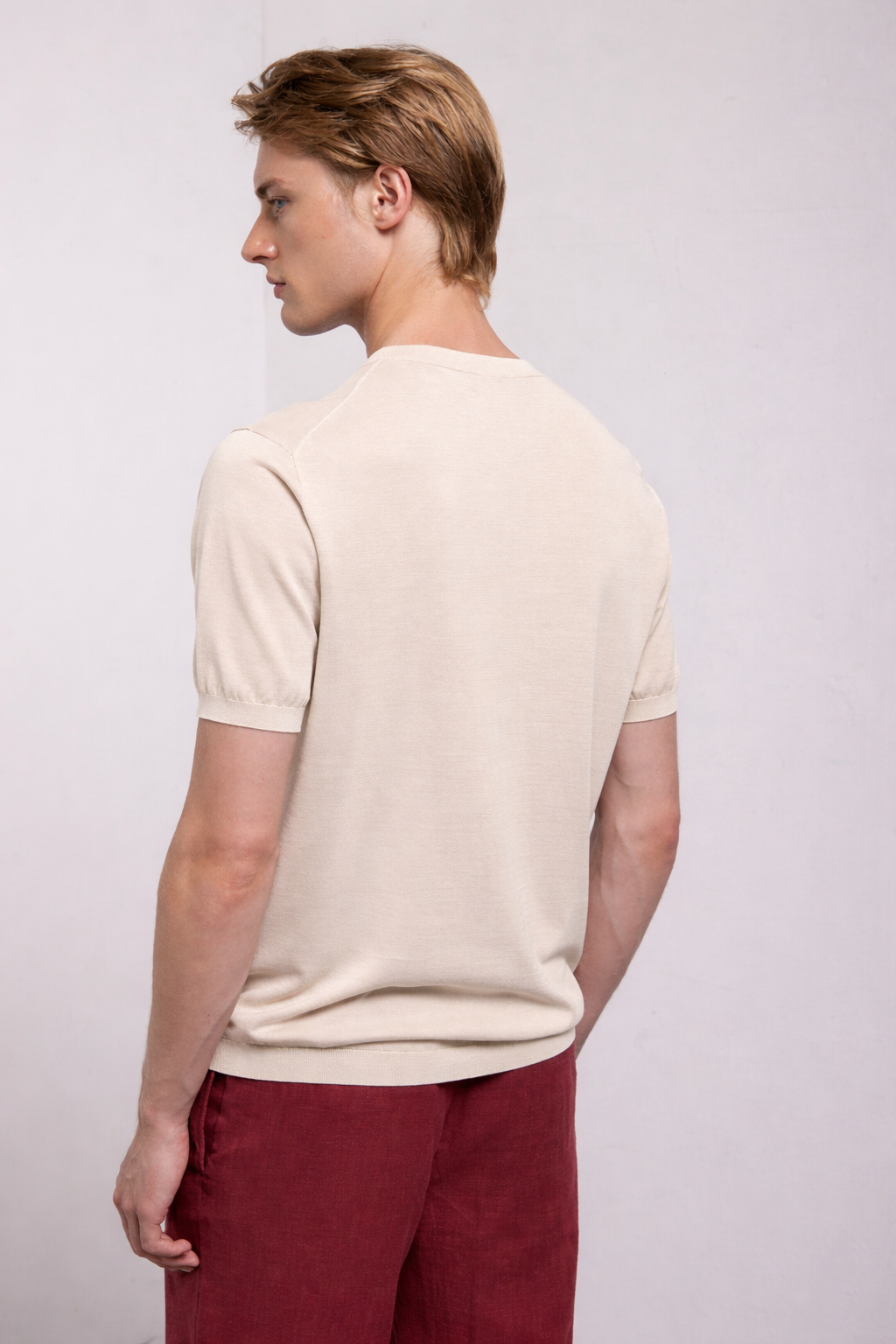 KANGRA - Tricou din 60% matase si 40% bumbac, guler rotund, alb-latte.