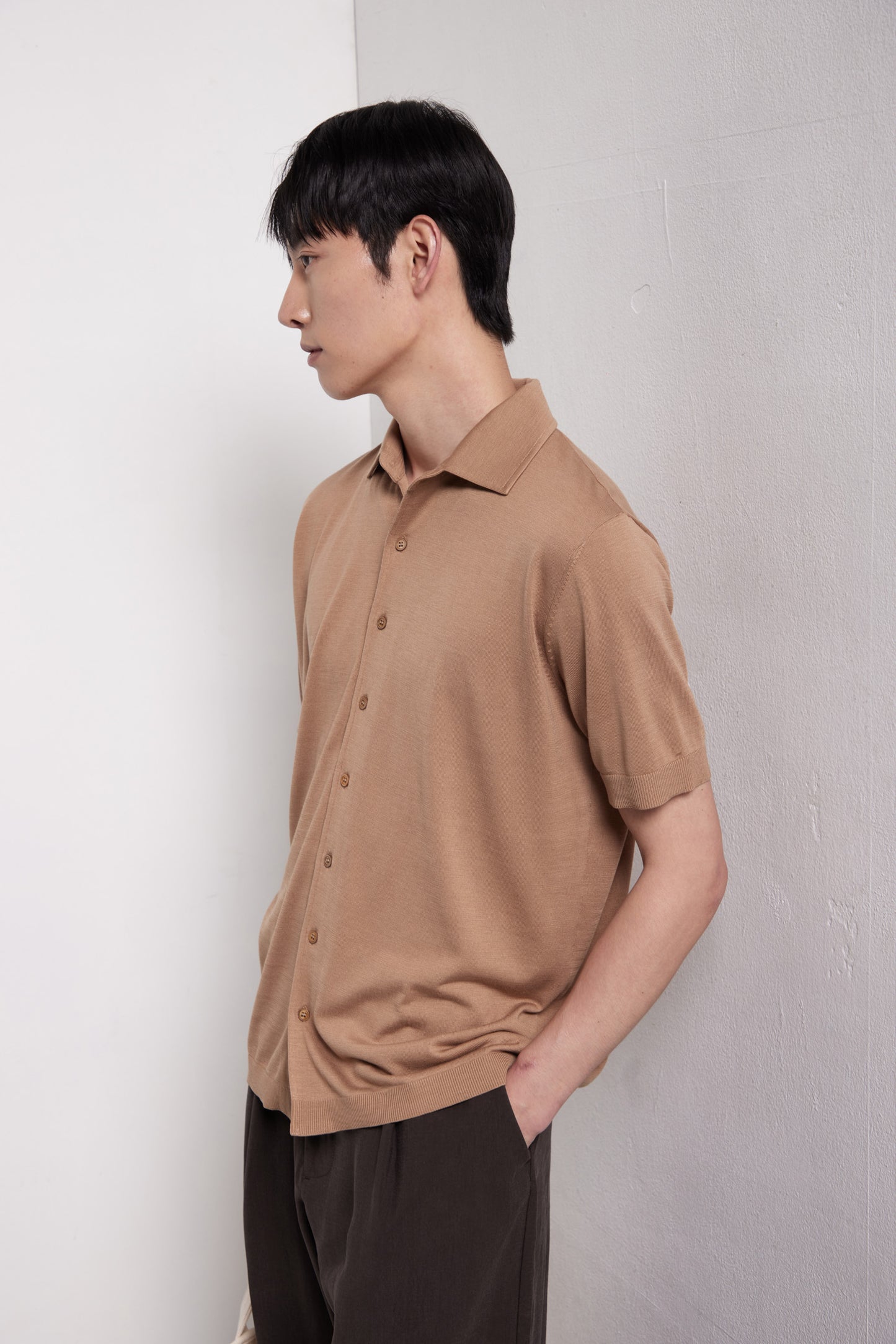 KANGRA - Tricou tip camasa, din 60% matase si 40% bumbac, bej inchis.